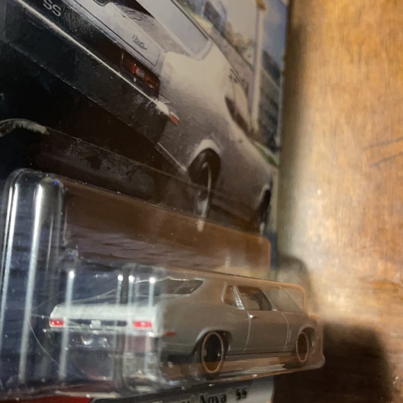 Car - Picture 2 of 4